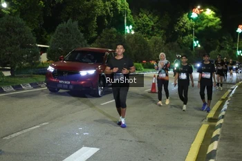 Runner Photo 4241457
