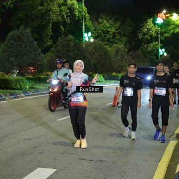 Runner Photo 4241497