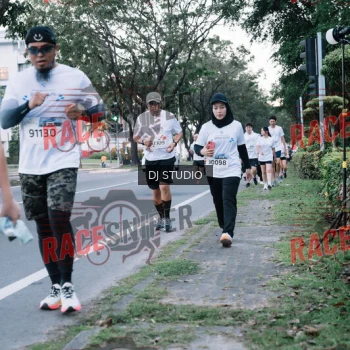 Runner Photo 424150
