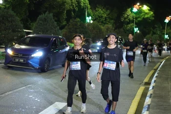 Runner Photo 4241517