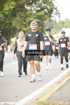 Runner Photo 4241522