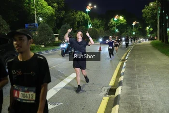 Runner Photo 4241531