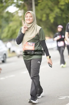 Runner Photo 4241542