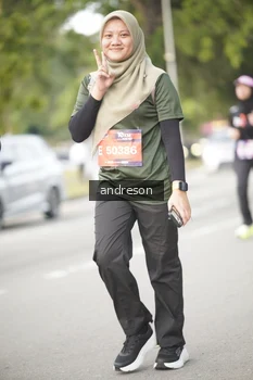 Runner Photo 4241556