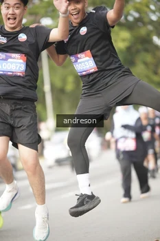 Runner Photo 4241564