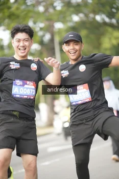 Runner Photo 4241577