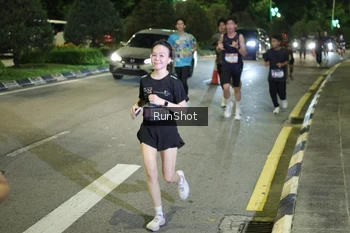 Runner Photo 4241584
