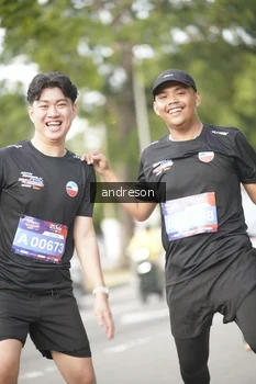 Runner Photo 4241586