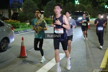 Runner Photo 4241593