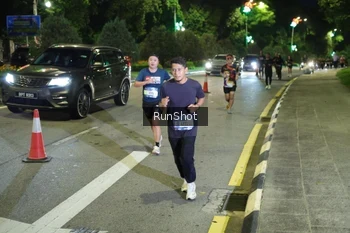 Runner Photo 4241596