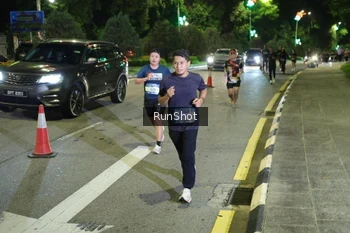 Runner Photo 4241599