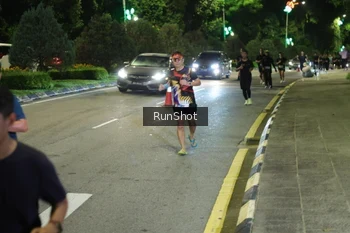Runner Photo 4241604