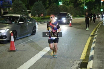 Runner Photo 4241624