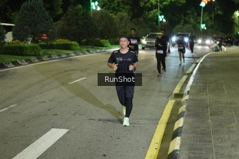 Runner Photo 4241629