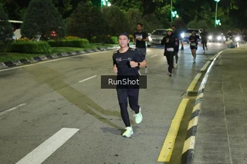 Runner Photo 4241630