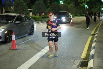 Runner Photo 4241636