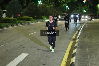 Runner Photo 4241642