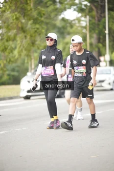Runner Photo 4241655