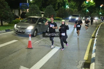Runner Photo 4241657