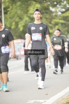 Runner Photo 4241662