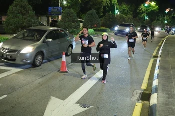 Runner Photo 4241664