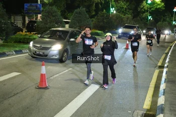 Runner Photo 4241665
