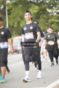 Runner Photo 4241674