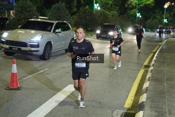 Runner Photo 4241685