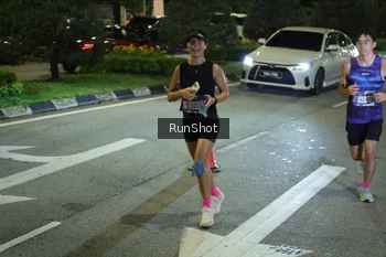 Runner Photo 4241687