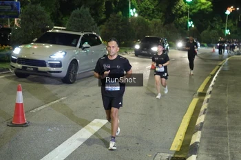 Runner Photo 4241688