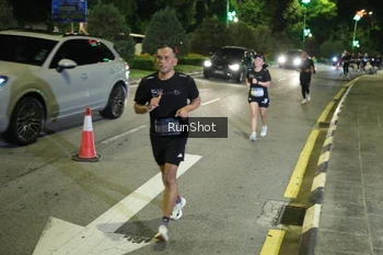 Runner Photo 4241691