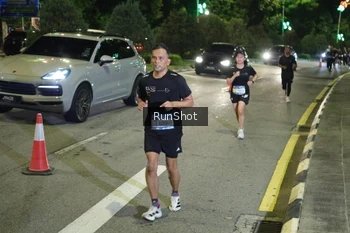 Runner Photo 4241693