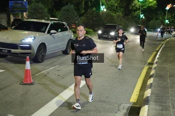 Runner Photo 4241694