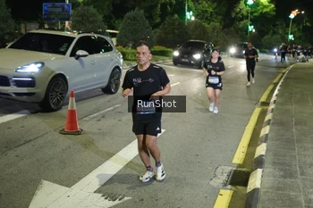 Runner Photo 4241695