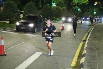 Runner Photo 4241704