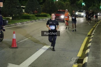 Runner Photo 4241746