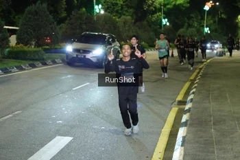 Runner Photo 4241750