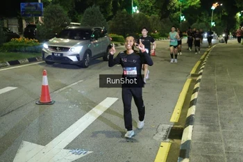 Runner Photo 4241768