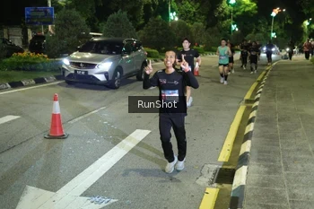 Runner Photo 4241771