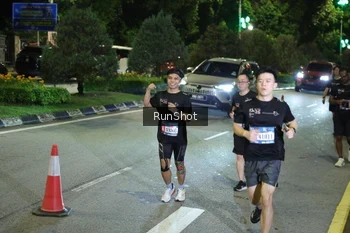 Runner Photo 4241849