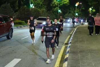 Runner Photo 4241864
