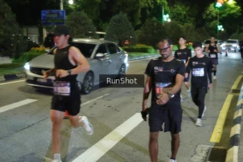Runner Photo 4241874