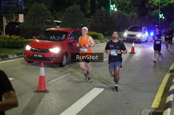 Runner Photo 4241893