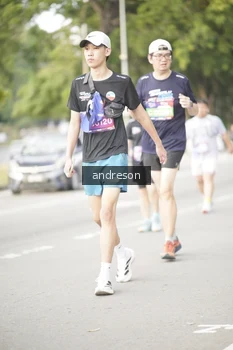 Runner Photo 4241899