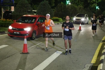 Runner Photo 4241901