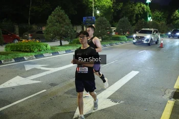 Runner Photo 4241903