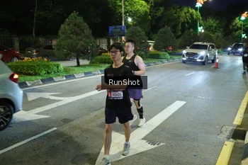 Runner Photo 4241905