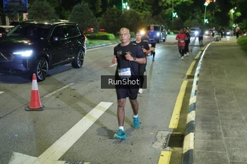 Runner Photo 4241908