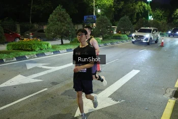 Runner Photo 4241914