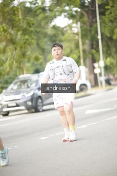 Runner Photo 4241916